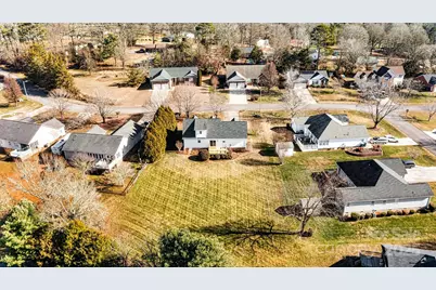 3485 Overbrook Drive, Conover, NC 28613 - Photo 2