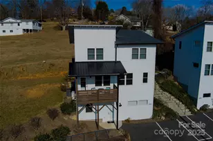 1061 Riverside Dr, Asheville, NC 28804 - Photo 2