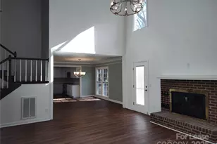 5206 Dunrobin Ln, Charlotte, NC 28226 - Photo 8