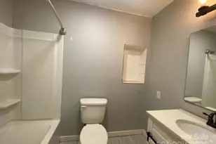 622 S Carolina Ave, Statesville, NC 28677 - Photo 28