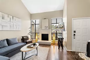 8039 Charter Oak Ln, Charlotte, NC 28226 - Photo 4