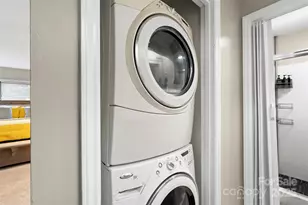 8039 Charter Oak Ln, Charlotte, NC 28226 - Photo 18