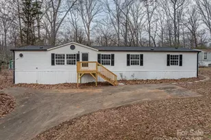 105 Lansdale Ave, Lincolnton, NC 28092 - Photo 2