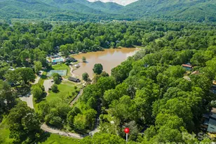 416 S Cherokee Ave, Black Mountain, NC 28711 - Photo 2
