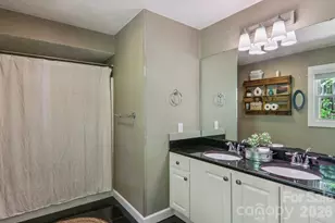 416 S Cherokee Ave, Black Mountain, NC 28711 - Photo 18