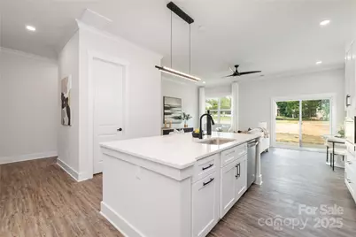 3884 12th Street NE, Hickory, NC 28601 - Photo 6