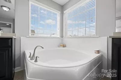 18304 Studman Branch Avenue, Charlotte, NC 28278 - Photo 34