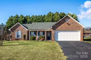 5045 Stetson Ln, Claremont, NC 28610 - Photo 1