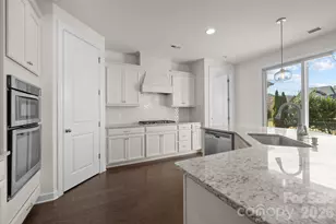 1440 Imperial Ct, York, SC 29745 - Photo 4