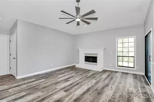 5810 Harris Grove Ln, Charlotte, NC 28212 - Photo 4