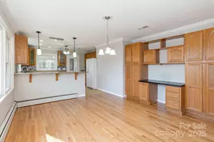 290 Crabapple Hill Ln, Hendersonville, NC 28792 - Photo 8