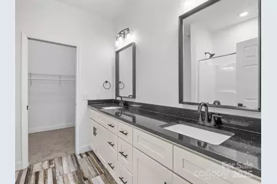 409 S Lyles Avenue, Landrum, SC 29356 - Photo 20