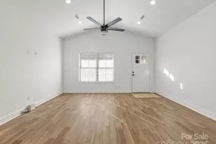 409 S Lyles Ave, Landrum, SC 29356 - Photo 10