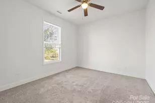 409 S Lyles Ave, Landrum, SC 29356 - Photo 24