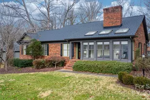 489 17th Ave NE, Hickory, NC 28601 - Photo 2