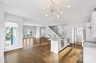 916-A Westbrook Dr, Charlotte, NC 28202 - Photo 6