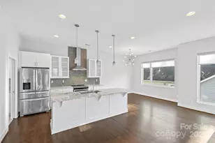 916-A Westbrook Dr, Charlotte, NC 28202 - Photo 12
