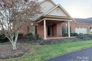 471 26th Ave NE, Hickory, NC 28601 - Photo 2