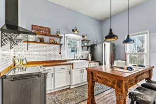 415 W C St, Newton, NC 28658 - Photo 12