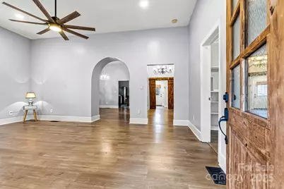 415 W C Street, Newton, NC 28658 - Photo 6