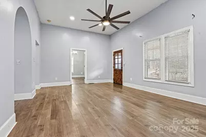 415 W C Street, Newton, NC 28658 - Photo 8