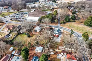 415 W C St, Newton, NC 28658 - Photo 34