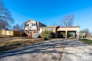 4420 Coachwood Ln, Gastonia, NC 28056 - Photo 2