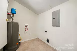 7125 Cove Creek Dr, Charlotte, NC 28215 - Photo 20