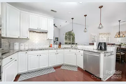 6930 Reedy Creek Road, Charlotte, NC 28215 - Photo 4