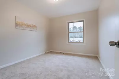 185 33rd Street NW, Hickory, NC 28601 - Photo 8