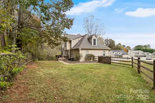 113 Pine Bluff Ct, Mount Holly, NC 28120 - Photo 24