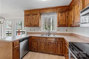 19606 Grasmere Pl, Cornelius, NC 28031 - Photo 12