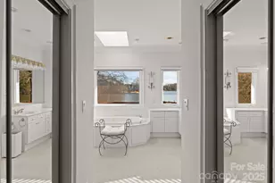 718 Eagle Point Ct, Matthews, NC 28104 - Photo 22