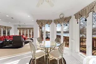 718 Eagle Point Ct, Matthews, NC 28104 - Photo 18