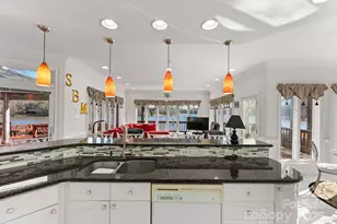 718 Eagle Point Ct, Matthews, NC 28104 - Photo 16