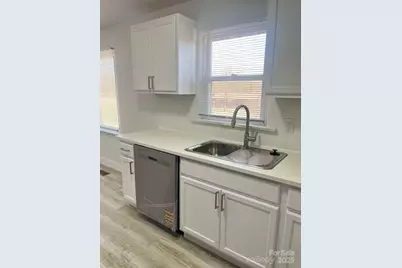 1073 Springdale Drive, Maiden, NC 28650 - Photo 4