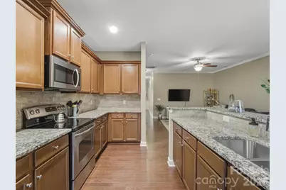 4648 Craigmoss Lane, Charlotte, NC 28278 - Photo 2