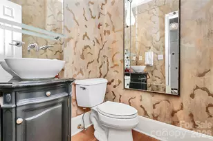 304 S Canterbury Rd, Charlotte, NC 28211 - Photo 12