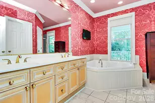 304 S Canterbury Rd, Charlotte, NC 28211 - Photo 20