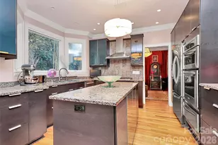 304 S Canterbury Rd, Charlotte, NC 28211 - Photo 2