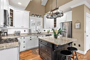 107 Spring Heights Ct, Hendersonville, NC 28791 - Photo 10