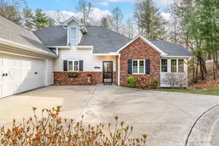 107 Spring Heights Ct, Hendersonville, NC 28791 - Photo 4