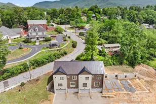 41 Richland St, Waynesville, NC 28786 - Photo 2