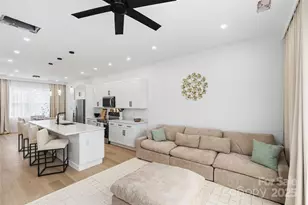 41 Richland St, Waynesville, NC 28786 - Photo 2