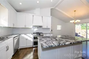 7117 Woodstream Dr, Charlotte, NC 28210 - Photo 8