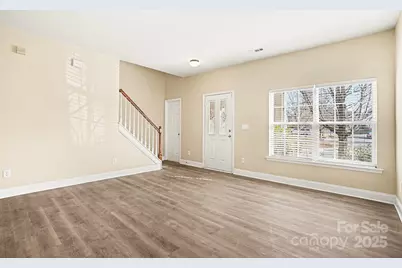 9329 Seamill Road, Charlotte, NC 28278 - Photo 2