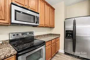 9329 Seamill Rd, Charlotte, NC 28278 - Photo 8