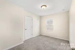 7621 Mockernut Dr, Charlotte, NC 28215 - Photo 20