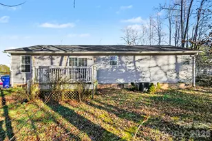 186 Ridge Creek Dr, Troutman, NC 28166 - Photo 2