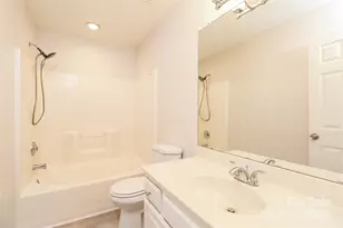 10007 University Park Ln, Charlotte, NC 28213 - Photo 12